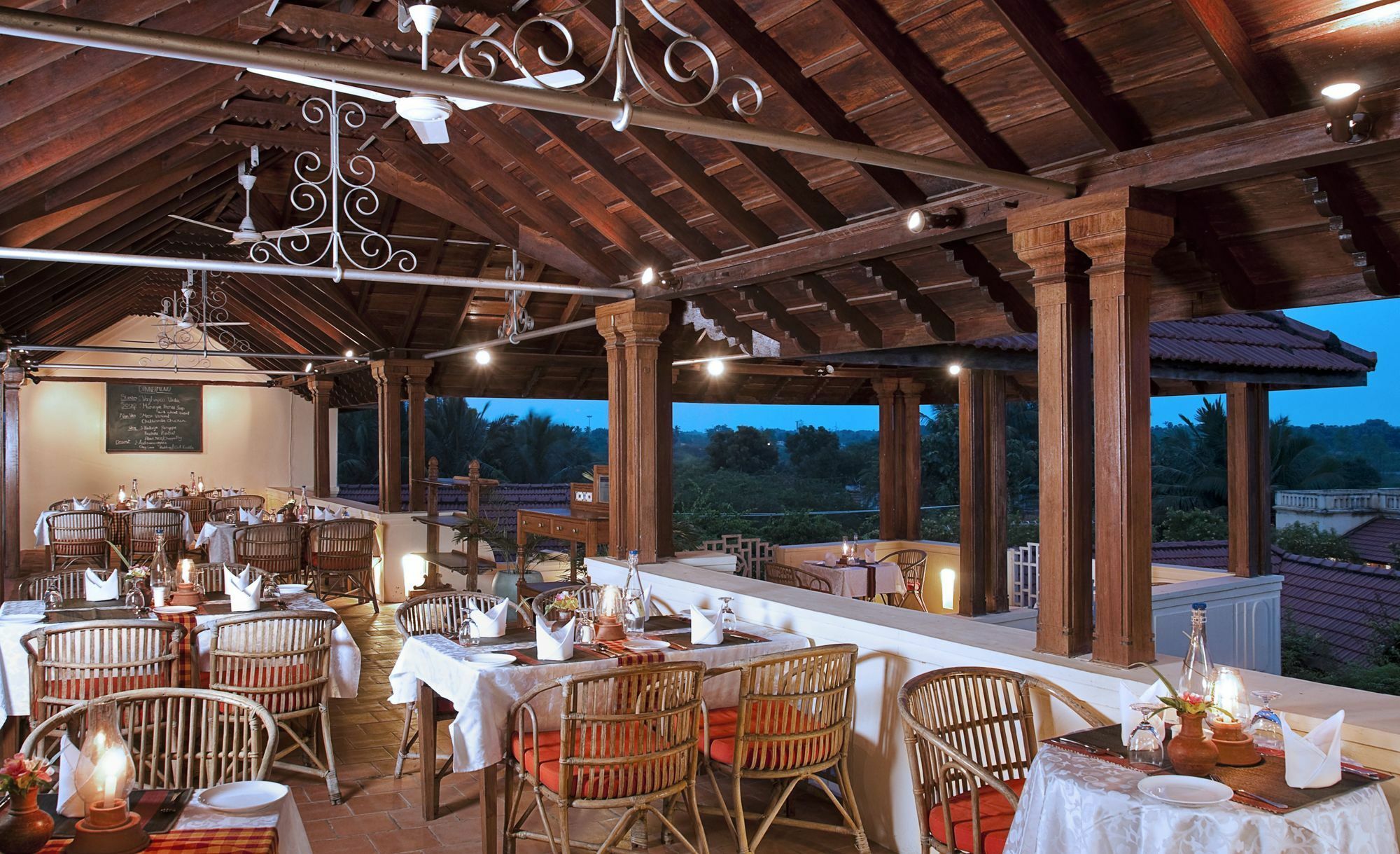 Visalam Chettinad Palace - A Cgh Earth Experience Kānādukāttān Εξωτερικό φωτογραφία